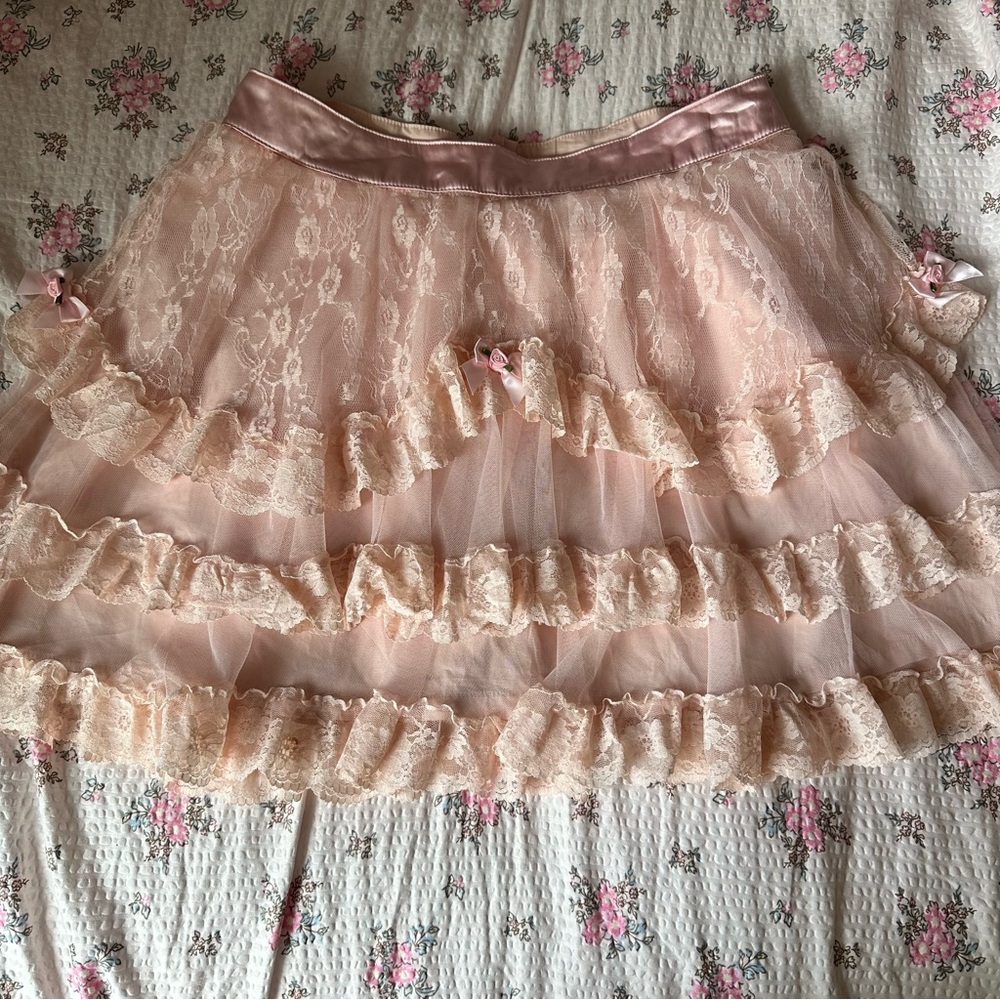 Dolls kill sugar thrillz multi layered pink lace mini skirt
